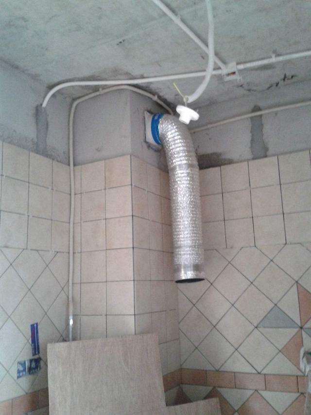 廚房修補了好幾回,當初6個地方沒裝好,入住后真是自找麻煩