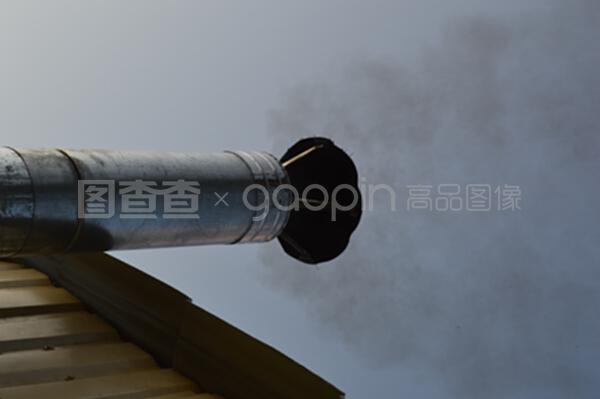 木制固體燃料爐專用煙囪與煙氣管道 設計、選材與維護指南