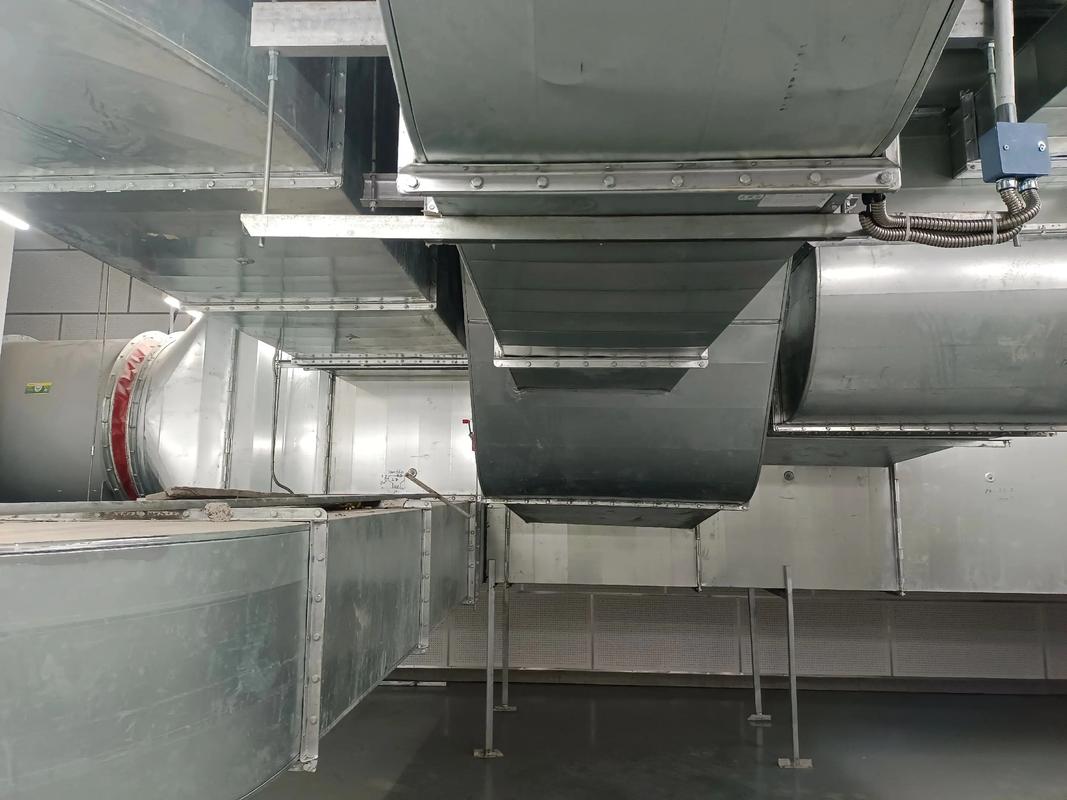 根本干不完呀 排煙通風(fēng)管道安裝的挑戰(zhàn)與應(yīng)對